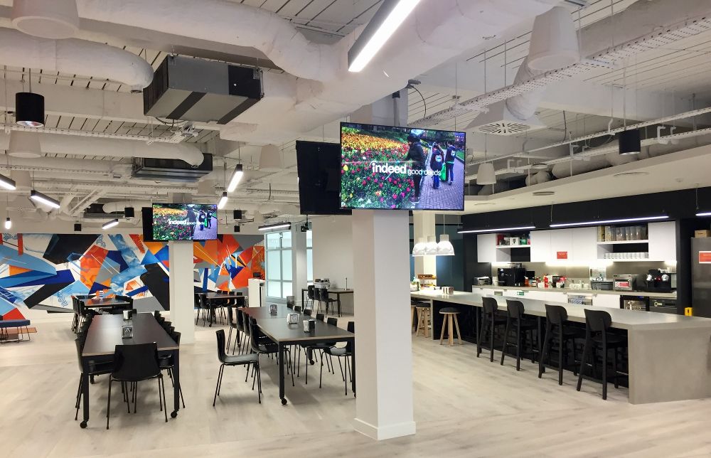 open-plan-eating-and-meeting-space